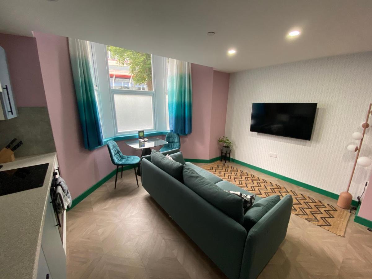 Aaron Wise - 51 Fitzhamon Apartments Cardiff Dış mekan fotoğraf