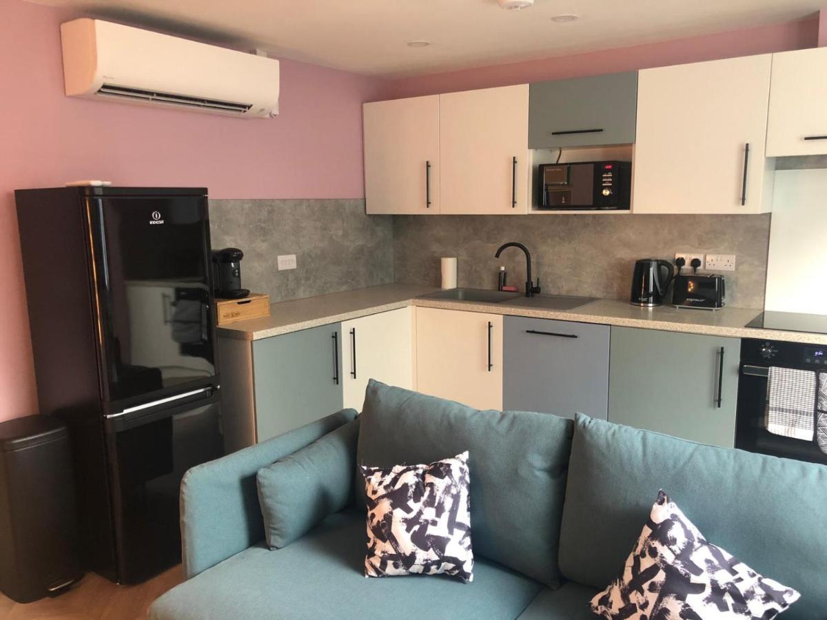 Aaron Wise - 51 Fitzhamon Apartments Cardiff Dış mekan fotoğraf