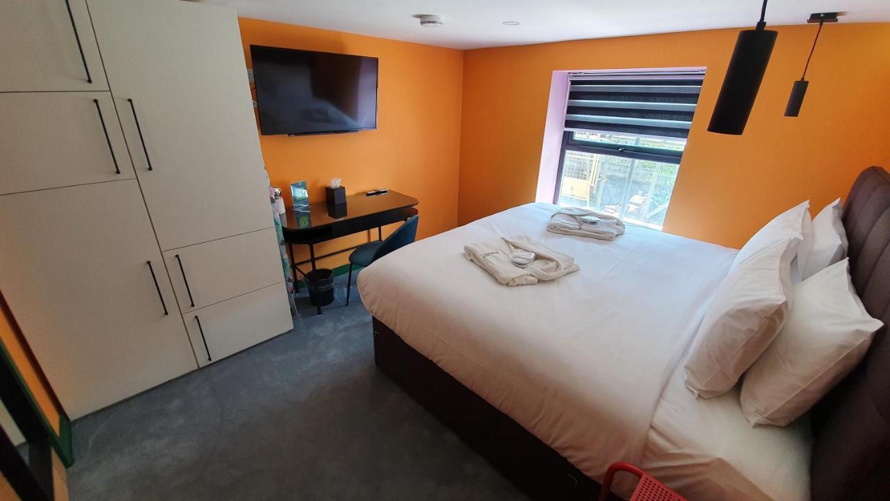 Aaron Wise - 51 Fitzhamon Apartments Cardiff Dış mekan fotoğraf