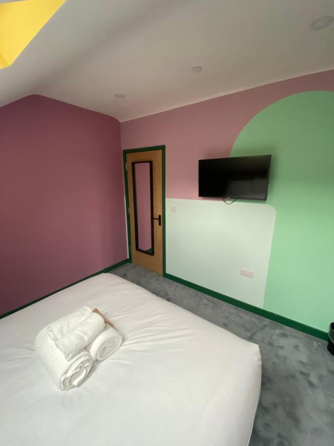 Aaron Wise - 51 Fitzhamon Apartments Cardiff Dış mekan fotoğraf