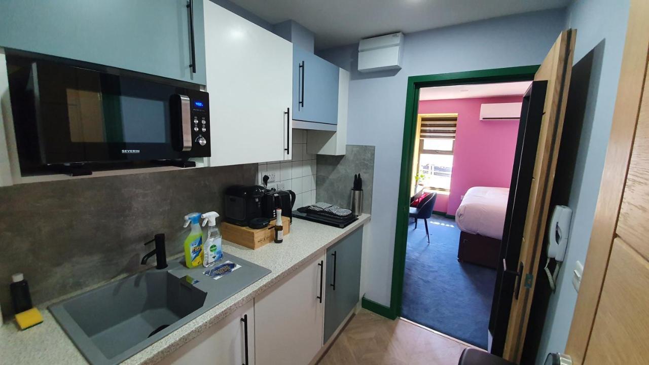 Aaron Wise - 51 Fitzhamon Apartments Cardiff Dış mekan fotoğraf