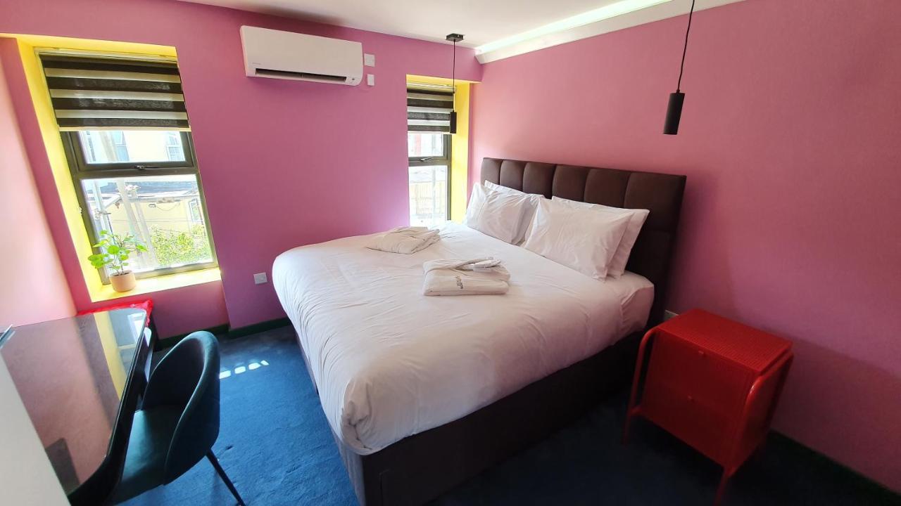 Aaron Wise - 51 Fitzhamon Apartments Cardiff Dış mekan fotoğraf