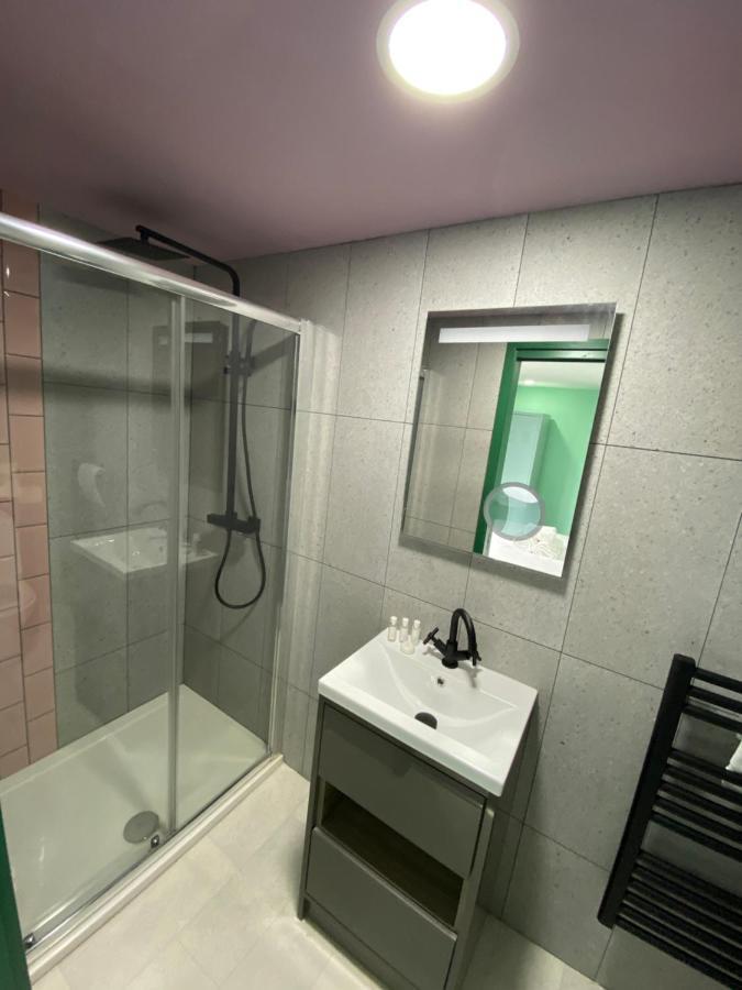 Aaron Wise - 51 Fitzhamon Apartments Cardiff Dış mekan fotoğraf