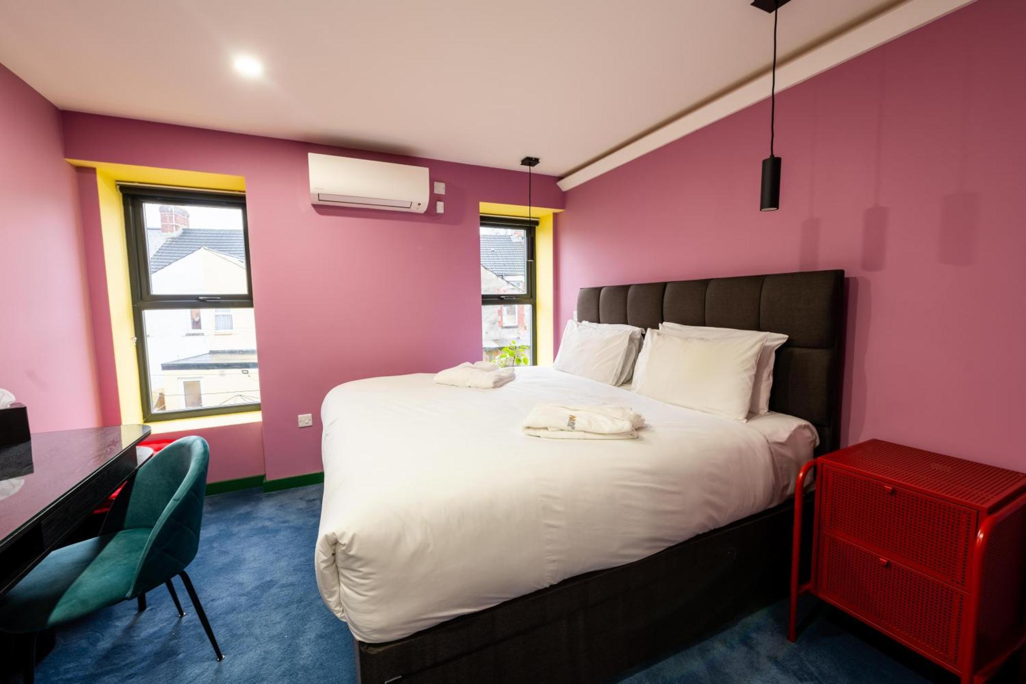 Aaron Wise - 51 Fitzhamon Apartments Cardiff Dış mekan fotoğraf